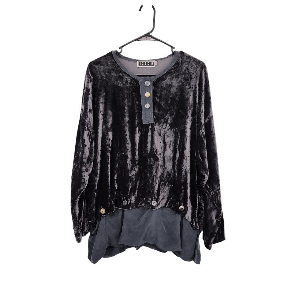 Bodil Women's Velvet Peasant Style Henley Top